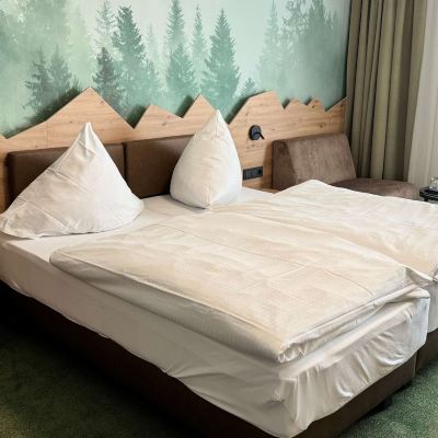 Suite-2 Double Beds, Two Bedrooms, Balcony, Separate Living Room, Safe, Wi-Fi, Coffee Maker, Full Breakfast Nationalpark-Hotel Schliffkopf Promo Code
