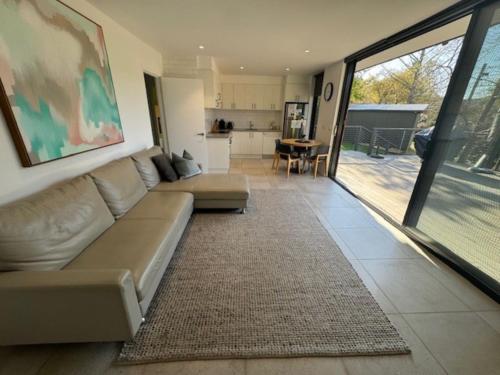 两卧室联排别墅