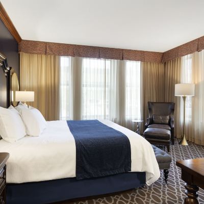 Suite, 1 King Bed, Fireplace, Corner Des Lux Hotel Promo Code