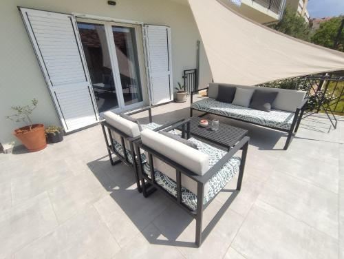 Eleven One-Bedroom Apartment