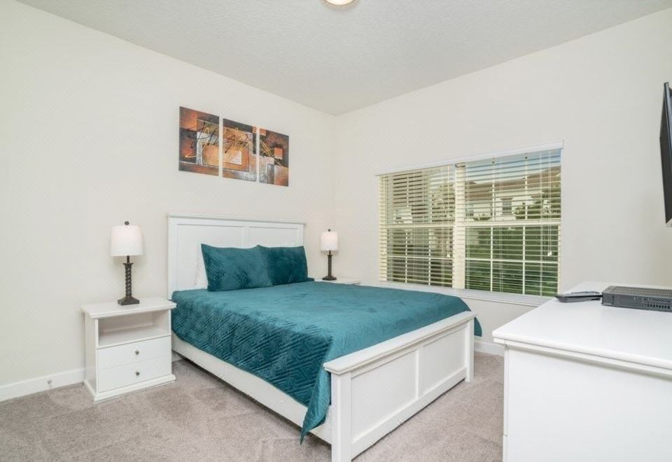 1566Plunker TownhouseFour-Bedroom Townhouse