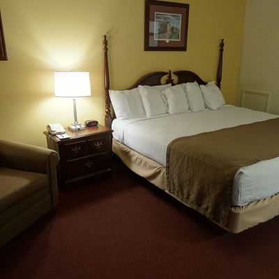 Room, 1 King Bed (Front Building King) Bird-in-Hand Family Inn Promo Code