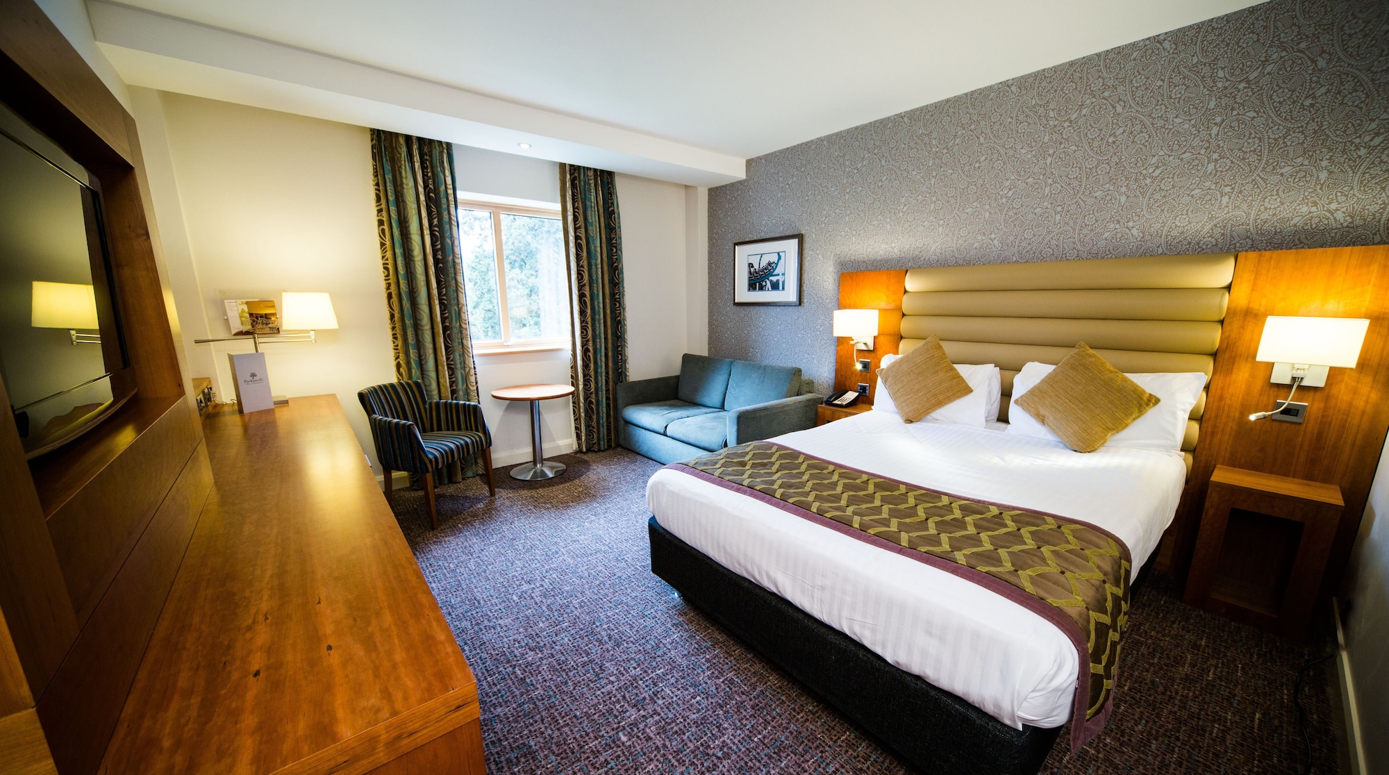 双人房（带梳化床）