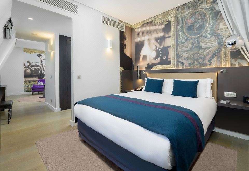 Hotel Indigo PARIS - OPERA by IHG1 Queen Bed Junior Suite With Single Sofa Bed