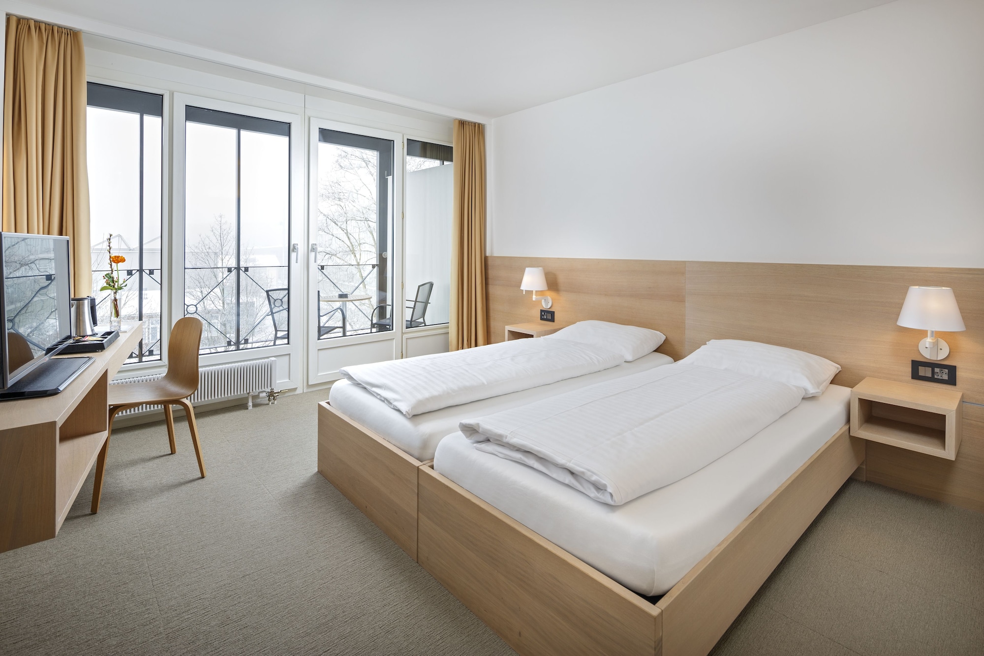 标准双床房， 1 张双人床