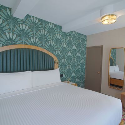 Suite (Thomas Edison) Hotel Edison Times Square Promo Code