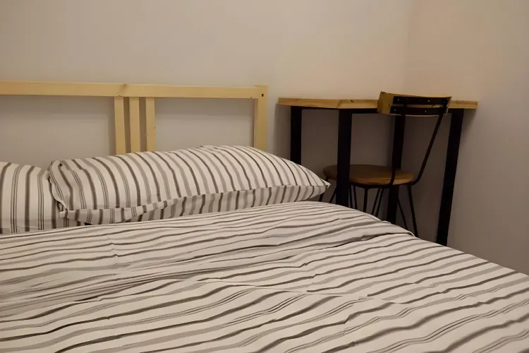 ห้องสแตนดาร์ด เตียงใหญ่ 1 เตียง