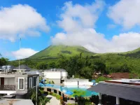 Grand Master Villa Tomohon Hotels in Mandolang