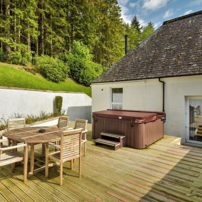Strathcona Lodge Suite No.13 (Separate Building) Glencoe House Promo Code