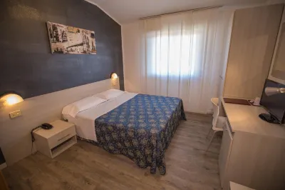 Hotel Rossi Hotele w: 
