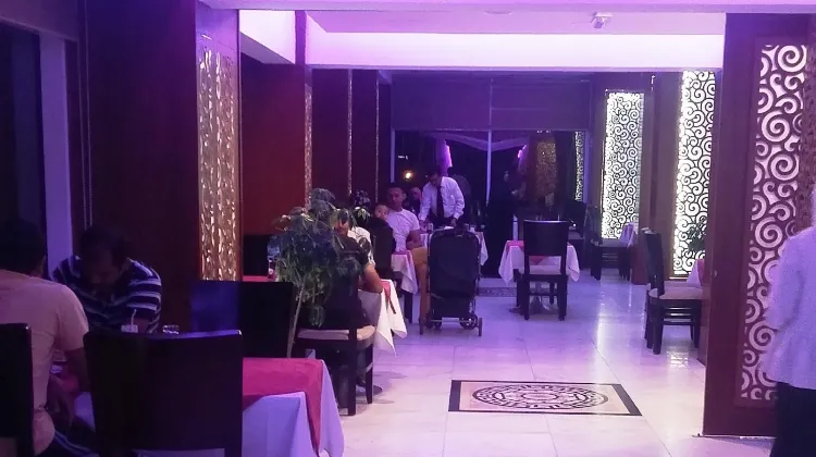 Kuwait Continental Hotel Dining/Restaurant