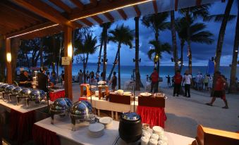 Crown Regency Beach Resort