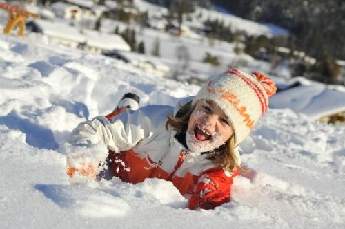 SchmiedhofFamily Apartment With Balcony