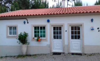 Studio in Nazaré, with Shared Pool, Furnished Garden and Wifi Near the Beach