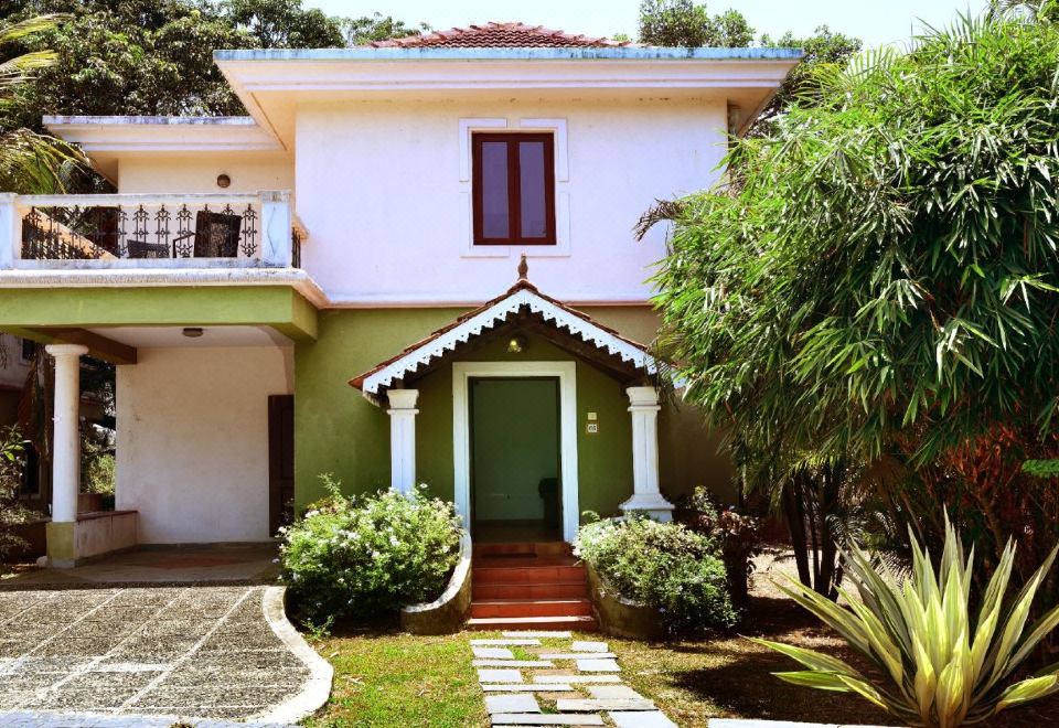 White Square Nirvana, Parra - Housity