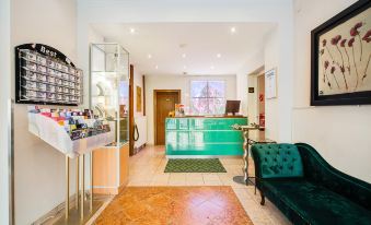 Hotel Astoria - Housity