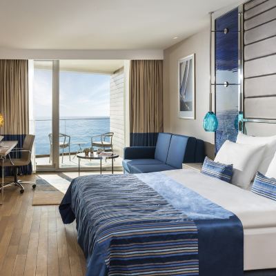 精緻套房特大床梳化床房 伊斯坦堡皇冠假日酒店優惠