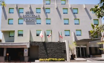 Hotel Arboledas Expo