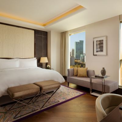 Grand Deluxe Room, Guest Room, 1 King, City View