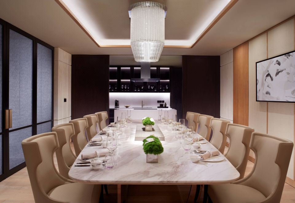 丽思套房I270度全景落地窗远眺秦岭