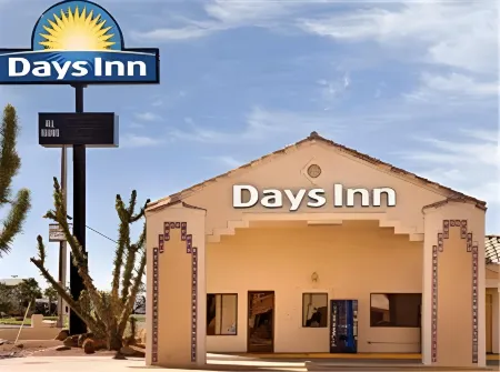 Days Inn by Wyndham Kingman West