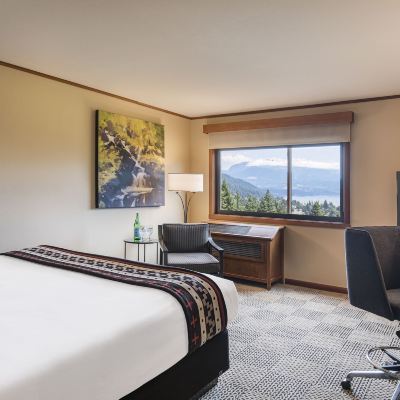 Superior King Room with River View Skamania Lodge Promo Code