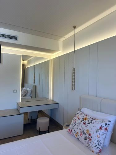 侧面海景豪华双人房