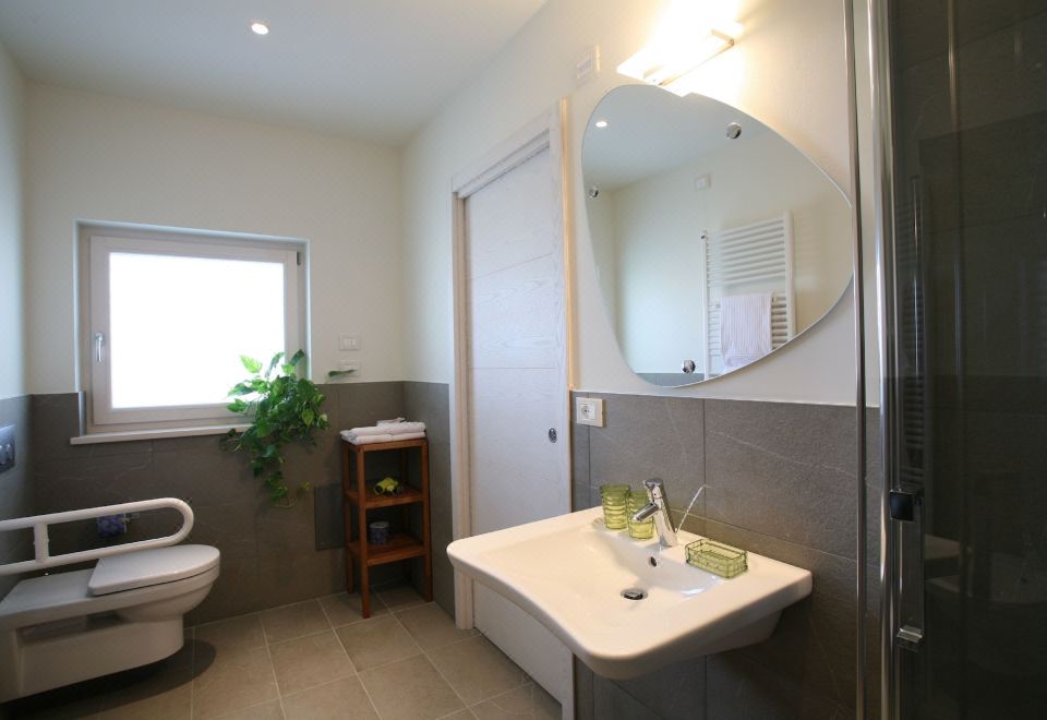 经典双人房（1 张双人床或 2 张单人床）， 1 间卧室， 冰箱， 城市景观