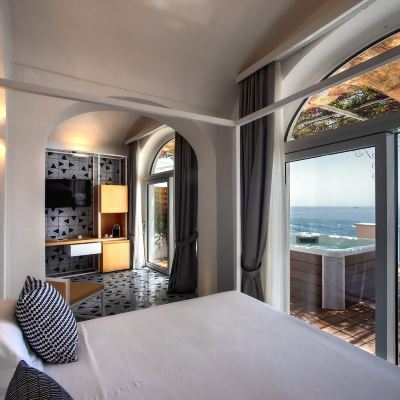 Deluxe Suite Wit SPA and Sea View Hotel Montemare Promo Code