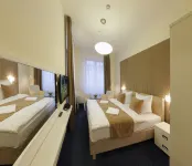 Esmarin Wellness Hotel Hotele w: 