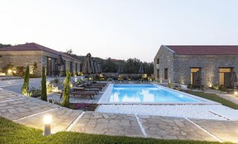 Lichnos Luxury Suites - Housity