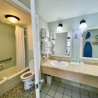 Premium Room, 2 Queen Beds (Gulf Front With 2 Qq) Buccaneer Inn Promo Code