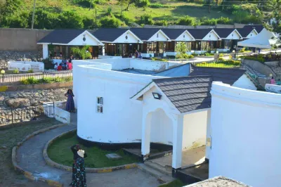 Falls View Resort Nabuyole Hotel di 