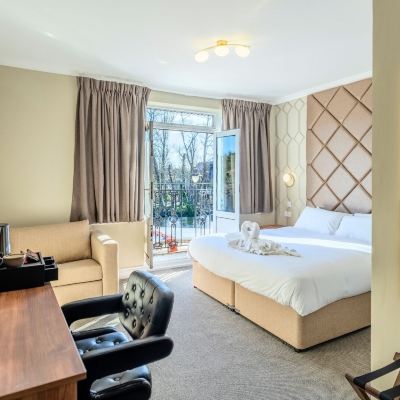 Executive Room with River View The Thames Hotel Promo Code