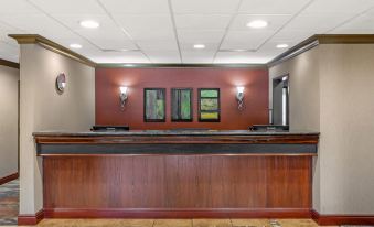 Best Western Plus Cascade Inn Suites - Housity