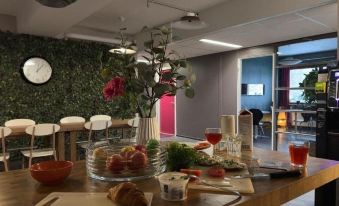 The Rooms Airport - 20Rooms - Housity