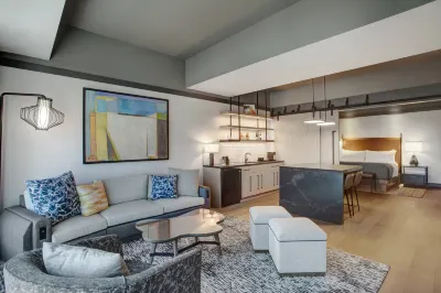 The Farnam, Autograph Collection Hotels in 