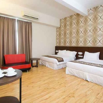 Bilik Berempat Mewah Kupon Casa Bonita Hotel