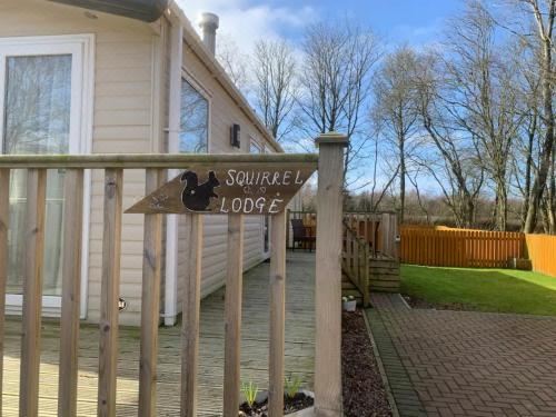 Squirrel Lodge (Unit 7) Two-Bedroom Apartment