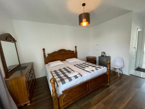 双人房（带独立浴室）