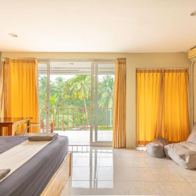 Double Room With Private Bathroom Echo Beach Backpackers Promo Code
