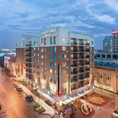 Courtyard Baton Rouge Downtown Hotels near Three Roll Estate
