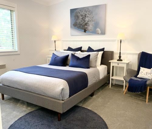 Autumn Beauty - Garden Cottage 4 Two-Bedroom House