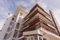 Fahira Hotel Bukittinggi  호텔