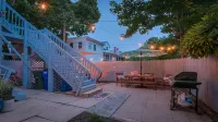 Gorgeous Apt, Pets, Hot Tub & Fire Pit, Walk --> DT Frederick