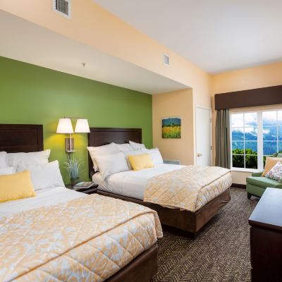 Deluxe Condo, 2 Bedrooms, Kitchen, Pool View (3 Queen Beds) The Resort at Governor's Crossing Promo Code