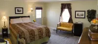 Heartwood Inn
