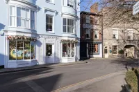 Staycations Maldon Suites