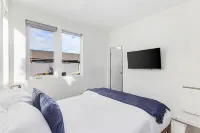 Syrax's Dragonstone Den Hotels in 