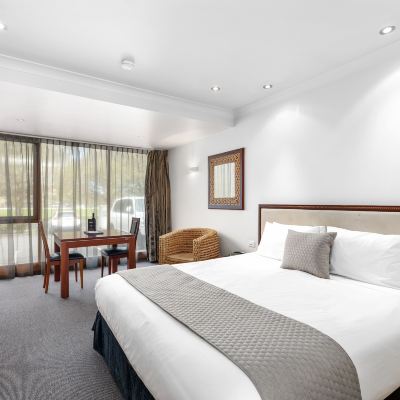 Deluxe Studio Suite With SPA Bath The Commodore Promo Code